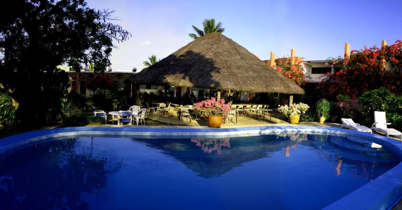 Hotel Santo Luganville Esterno foto