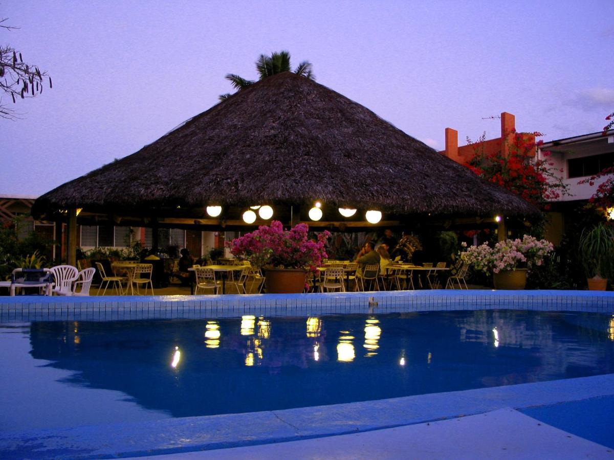Hotel Santo Luganville Esterno foto
