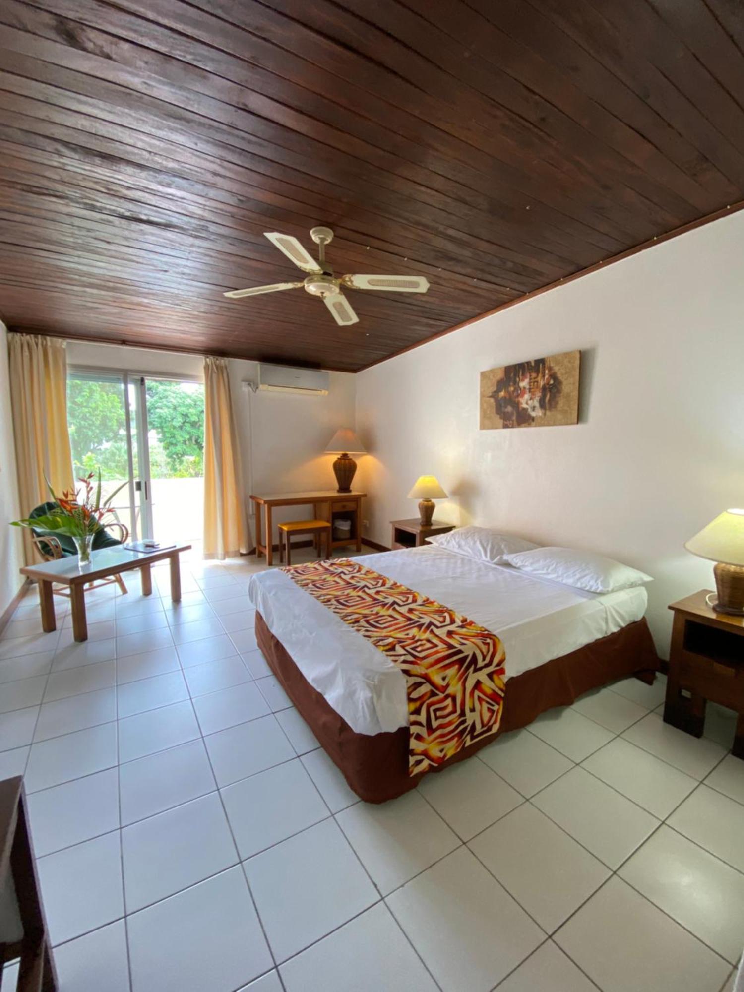 Hotel Santo Luganville Esterno foto