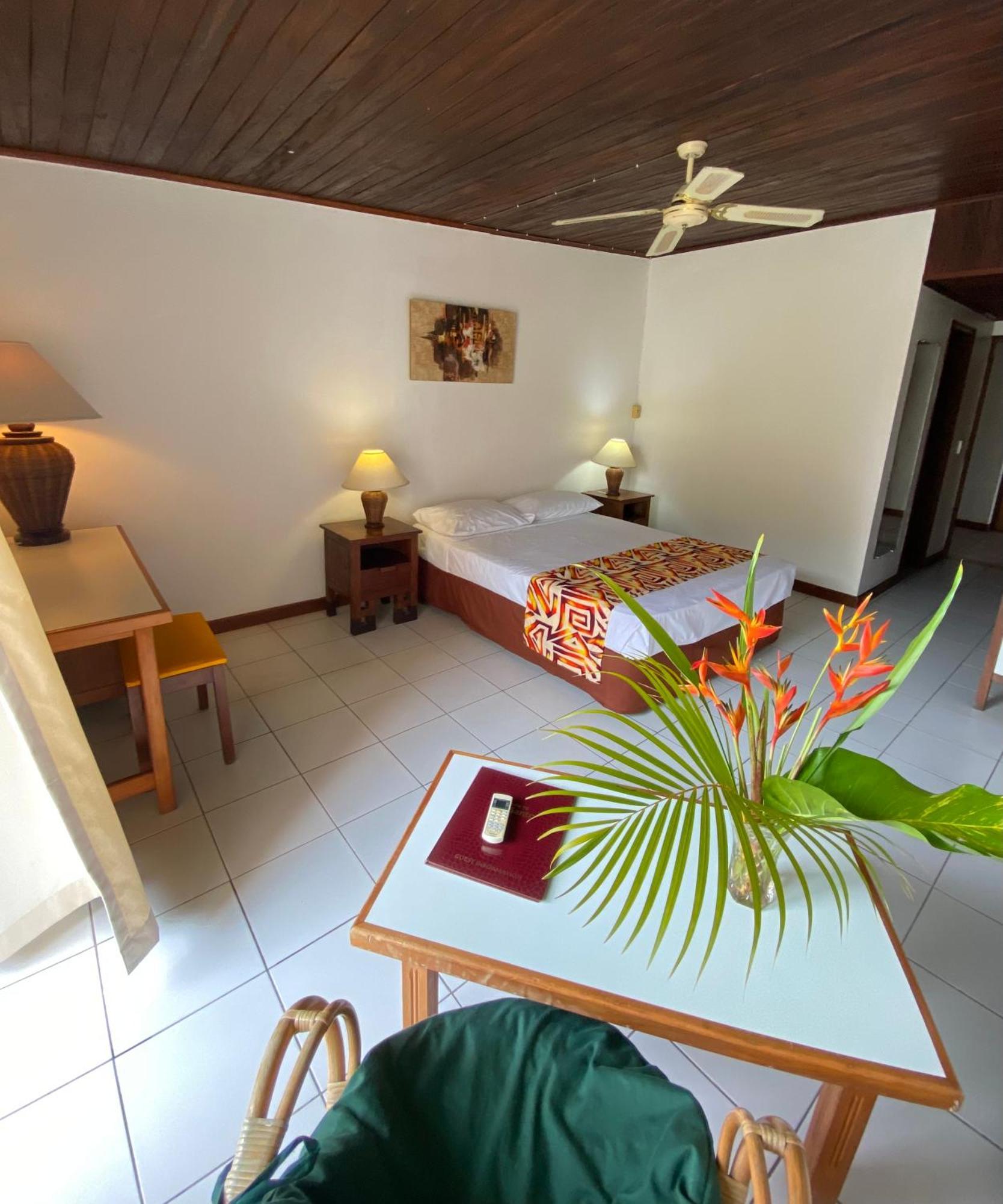 Hotel Santo Luganville Esterno foto